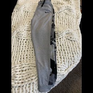 Mens Small  Nike Joggers